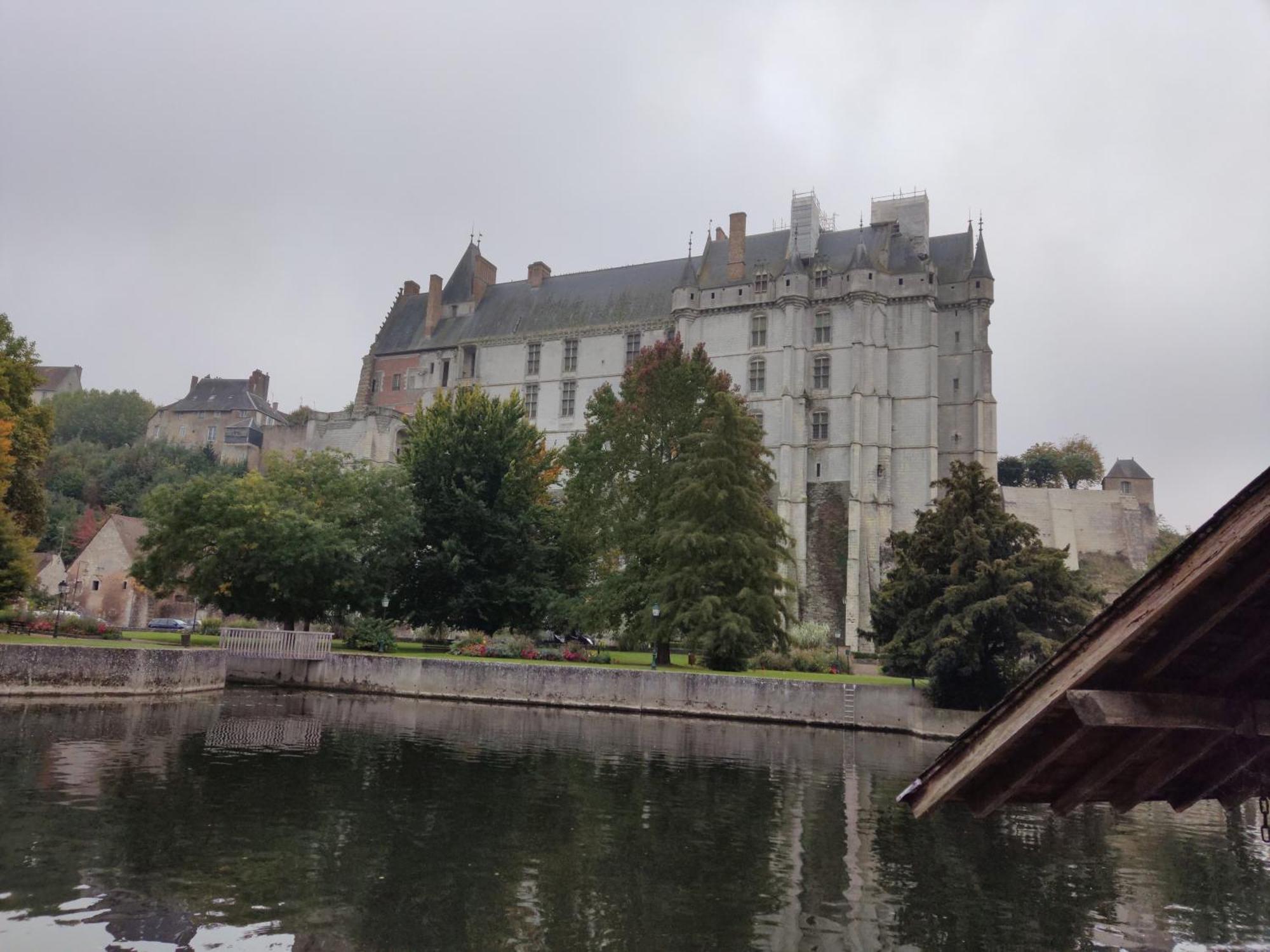 Halte Douillette Au Coeur De La Ville Chateaudun Exterior photo