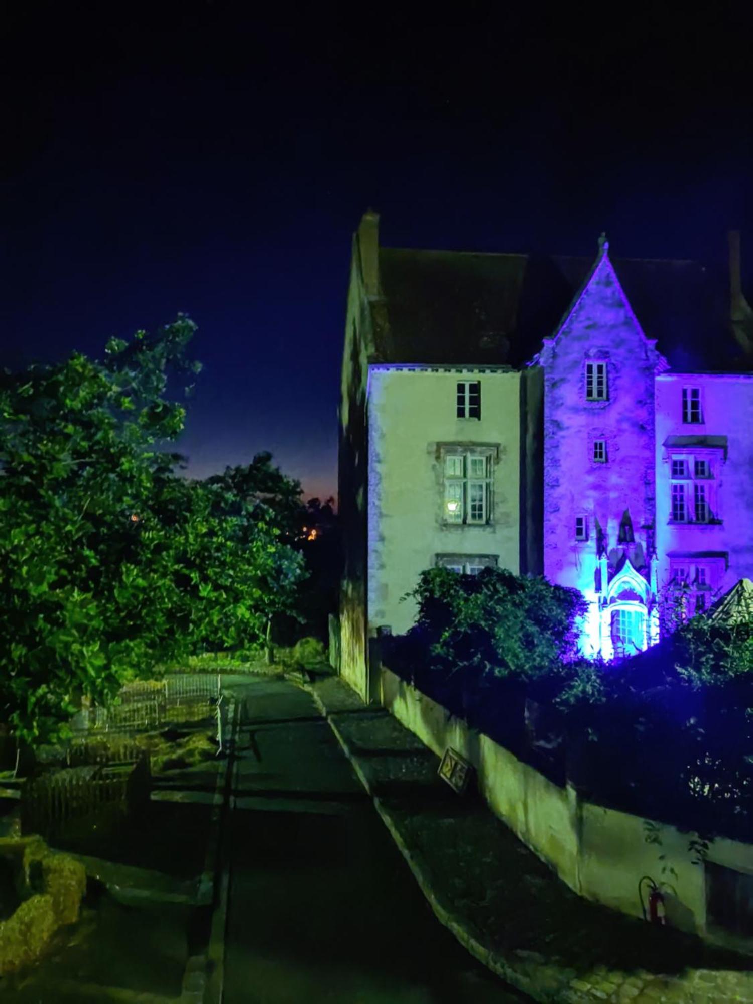 Halte Douillette Au Coeur De La Ville Chateaudun Exterior photo